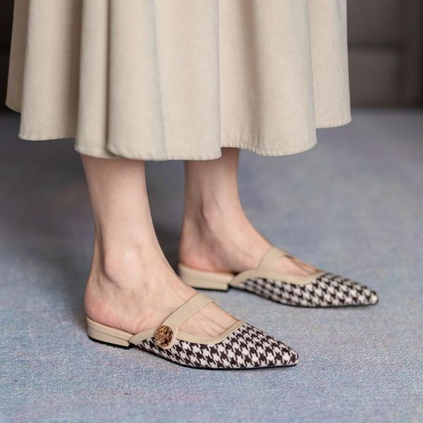 slippers 2021 fashion muller shoes flat bottomed half women's cool baotou color matching outer wear, Black
slippers 2021 fashion muller shoes flat bottomed half women's cool baotou color matching outer wear, Black