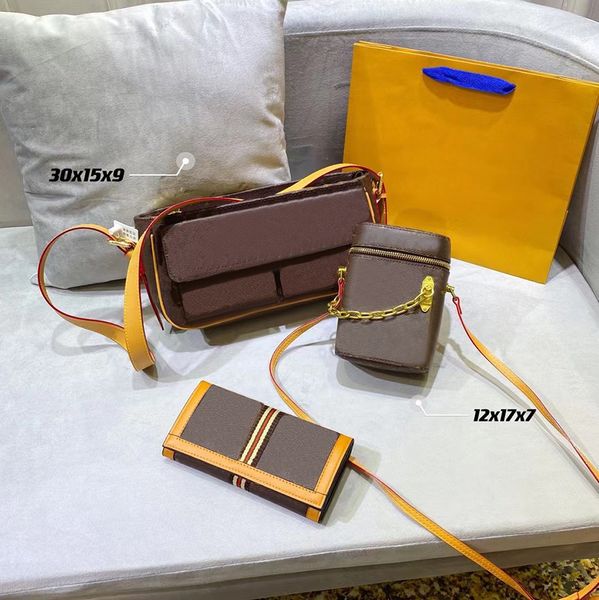 sell well fashion woman shoulder bags three-piece totes handbag genuine leather classic pattern design super large capacity gifts 13
sell well fashion woman shoulder bags three-piece totes handbag genuine leather classic pattern design super large capacity gifts 13