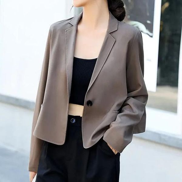 women's suits & blazers design sense niche suit jacket women short 2021 spring korean loose casual solid, White;black
women's suits & blazers design sense niche suit jacket women short 2021 spring korean loose casual solid, White;black