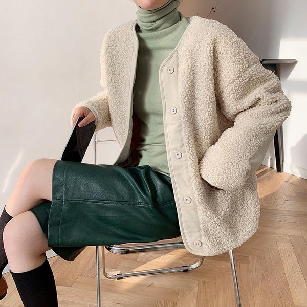 women's fur & faux winter lamb jacket short 2021 autumn and thickened velvet coat, Black
women's fur & faux winter lamb jacket short 2021 autumn and thickened velvet coat, Black