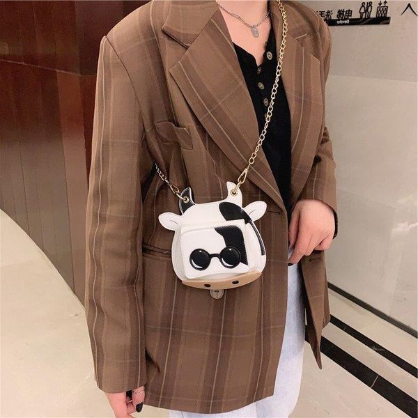 cartoon bags bags 2021 women's niu personalized new small crossbody mobile style all-match trendy round bag niu western phone coin purs, Red;black
cartoon bags bags 2021 women's niu personalized new small crossbody mobile style all-match trendy round bag niu western phone coin purs, Red;black