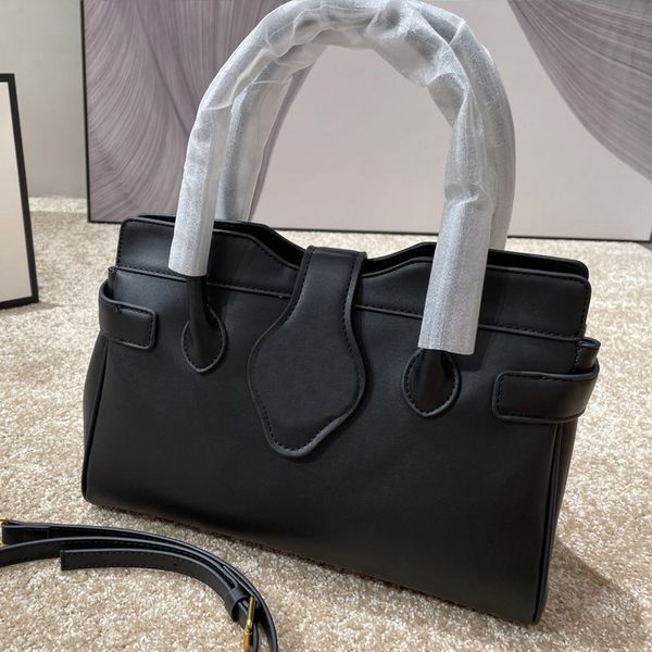 designer retro tote bag cowhide leather removable strap shoulder crossbody bags fashion handbag purse gold metal parts high quality
designer retro tote bag cowhide leather removable strap shoulder crossbody bags fashion handbag purse gold metal parts high quality