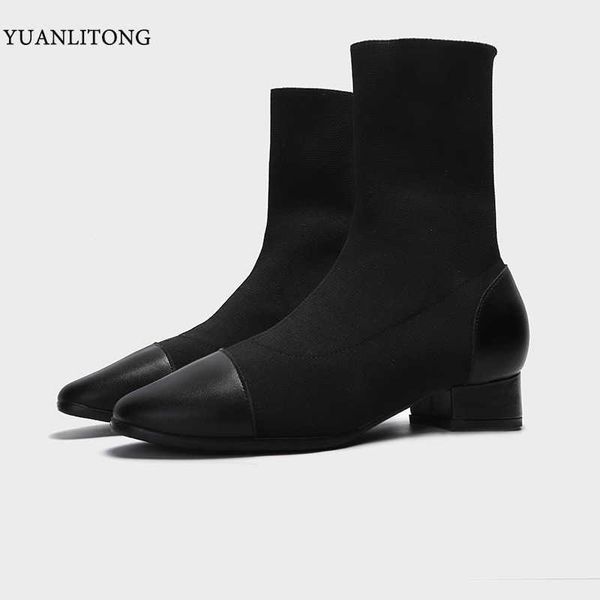 autumn and winter 2021 fashion korean leisure low heel middle tube splicing knitting wool thick square head women's boots, Black
autumn and winter 2021 fashion korean leisure low heel middle tube splicing knitting wool thick square head women's boots, Black