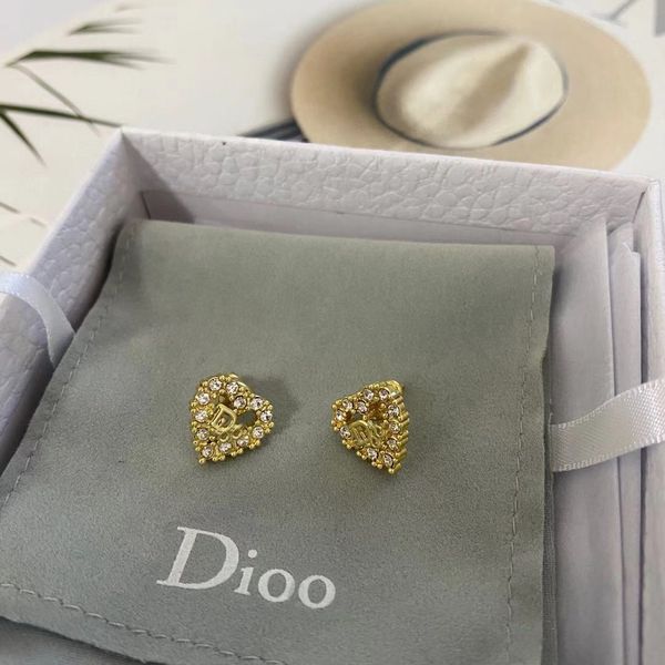 70% off outlet online love inlaid diamond letter hollow earrings women's net red fashion versatile earrings, Golden
70% off outlet online love inlaid diamond letter hollow earrings women's net red fashion versatile earrings, Golden