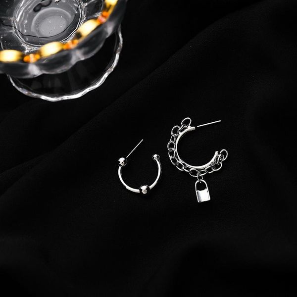 hoop & huggie silver color metal chain design lock drop earrings for women fashion small jewelry circle 2021 pendientes ms17, Golden;silver
hoop & huggie silver color metal chain design lock drop earrings for women fashion small jewelry circle 2021 pendientes ms17, Golden;silver