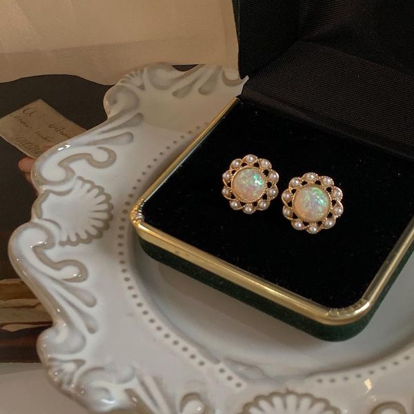 elegant fine sparkle rimmed pearl jewelry korean vintage earrings for women kolczyk, Silver
elegant fine sparkle rimmed pearl jewelry korean vintage earrings for women kolczyk, Silver