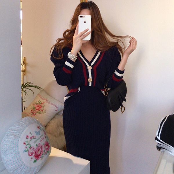 2021 new autumn winter two piece set hit color knit suits v-neck sweater + high waist long skirt suit women outfits 46ay, White
2021 new autumn winter two piece set hit color knit suits v-neck sweater + high waist long skirt suit women outfits 46ay, White