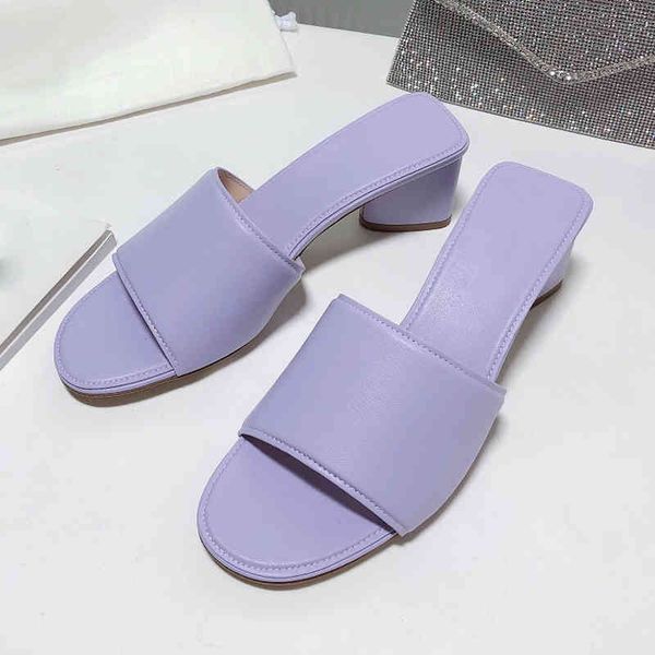 80% off shoes 2021new summer luxury brand designer women flat slippers leather beach outdoor candy color comfortable low heel sandals, Black 
80% off shoes 2021new summer luxury brand designer women flat slippers leather beach outdoor candy color comfortable low heel sandals, Black