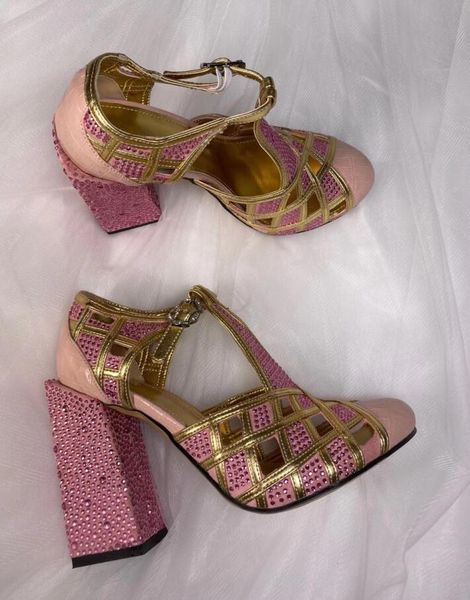 sandals 2021 glitter women chunky heel wedding shoes point toe pink rhinestone high heels party, Black
sandals 2021 glitter women chunky heel wedding shoes point toe pink rhinestone high heels party, Black