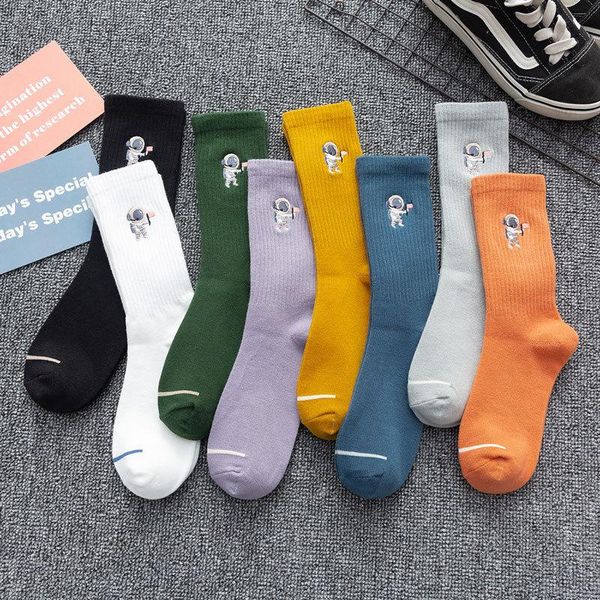 men's socks 2021 autumn and winter tube fashion personality cotton astronaut embroidery couple cartoon striped, Black
men's socks 2021 autumn and winter tube fashion personality cotton astronaut embroidery couple cartoon striped, Black