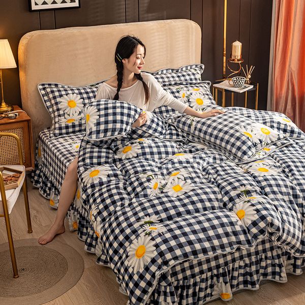 autumn and winter milk veet four piece set baby coral thickened warm flannel sable bed skirt
autumn and winter milk veet four piece set baby coral thickened warm flannel sable bed skirt