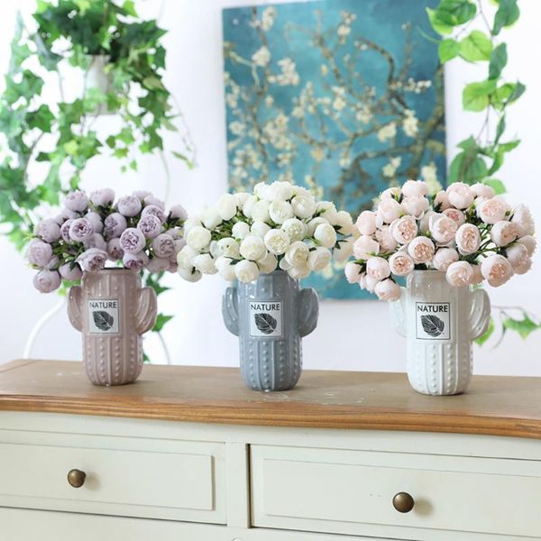 27 heads artificial fake camellia rose bouquet silk flower wedding party home diy home deco living room flower arranging
27 heads artificial fake camellia rose bouquet silk flower wedding party home diy home deco living room flower arranging