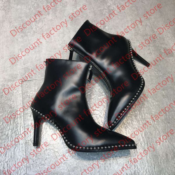 fashionable lady's winter ankle boots new brand stiletto heel genuine cow leather zipper decoration fashionable boots, Black
fashionable lady's winter ankle boots new brand stiletto heel genuine cow leather zipper decoration fashionable boots, Black