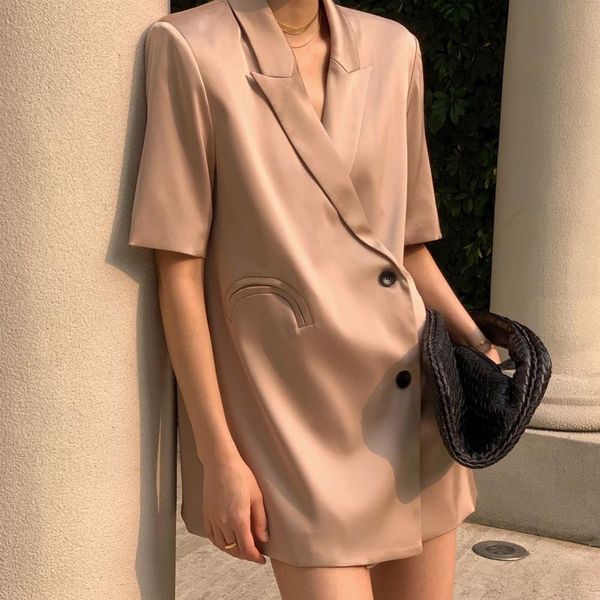 women's suits & blazers 2022 european and american minimalist satin short-sleeved blazer summer thin sunscreen loose luster mid-length, White;black
women's suits & blazers 2022 european and american minimalist satin short-sleeved blazer summer thin sunscreen loose luster mid-length, White;black