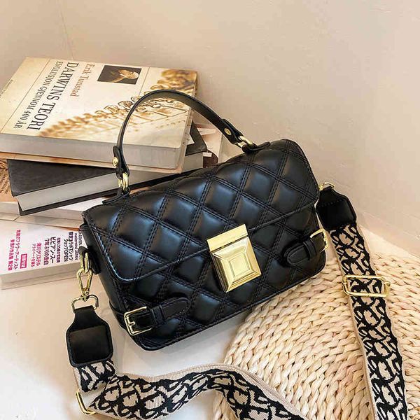 2022 factory wholesale new texture hand women's fashion korean fairy popular simple rhombic lattice embroidered wire broadband messenge 
2022 factory wholesale new texture hand women's fashion korean fairy popular simple rhombic lattice embroidered wire broadband messenge