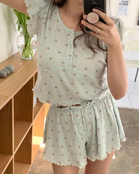 summer pajamas cotton printed womens sleepwears round neck pullover short sleeve shorts two piece ins sweet casual homewear, Black;red
summer pajamas cotton printed womens sleepwears round neck pullover short sleeve shorts two piece ins sweet casual homewear, Black;red