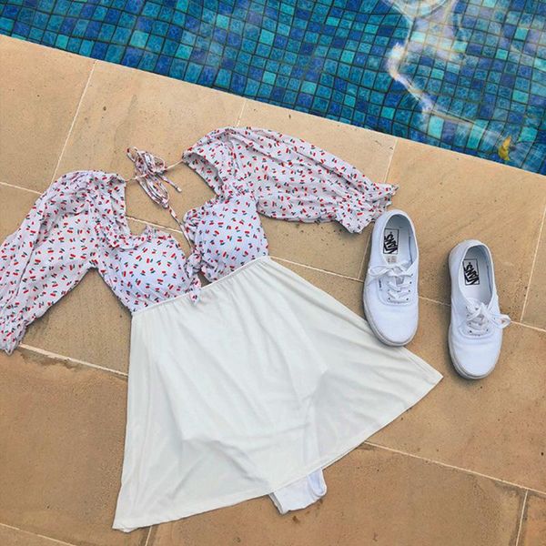 one piece women bath dress beachwear korean swimsuit female swimwear plus size 2021 new with skirt cover floral short long
one piece women bath dress beachwear korean swimsuit female swimwear plus size 2021 new with skirt cover floral short long