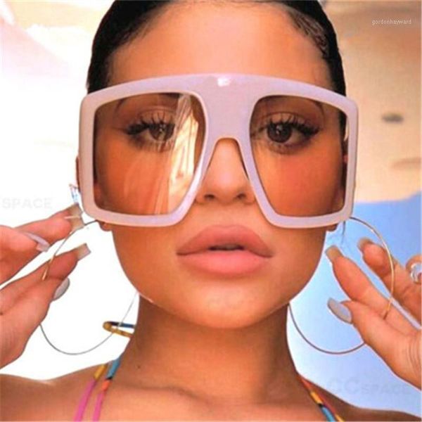 ins fashion gradient one piece oversize for women atmosphere luxury sunglasses square shades, White;black
ins fashion gradient one piece oversize for women atmosphere luxury sunglasses square shades, White;black