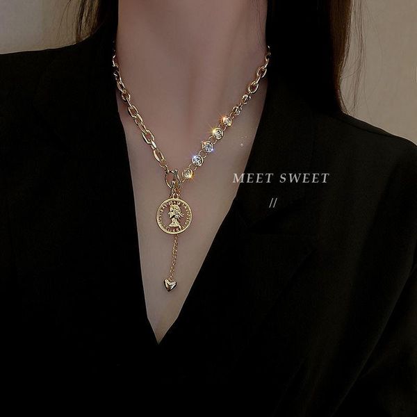 chains retro portrait love pendant necklace light luxury minority design high-grade clavicle chain ins cold style accessories for women, Silver
chains retro portrait love pendant necklace light luxury minority design high-grade clavicle chain ins cold style accessories for women, Silver