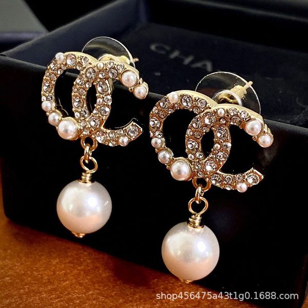temperament versatile diamond studded pearl pendant fashion ol celebrity letter earrings female brass s925 silver needle, Golden
temperament versatile diamond studded pearl pendant fashion ol celebrity letter earrings female brass s925 silver needle, Golden