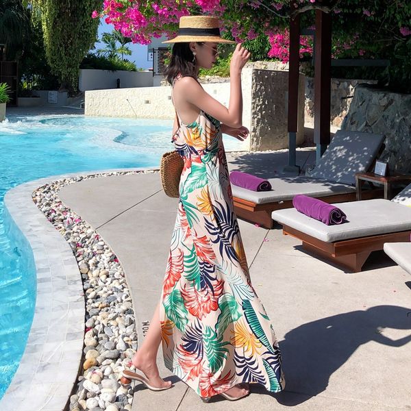 2021 high split maxi dress women halter backless long party dresses tropical print elegant summer beach vestidos, Black;gray
2021 high split maxi dress women halter backless long party dresses tropical print elegant summer beach vestidos, Black;gray