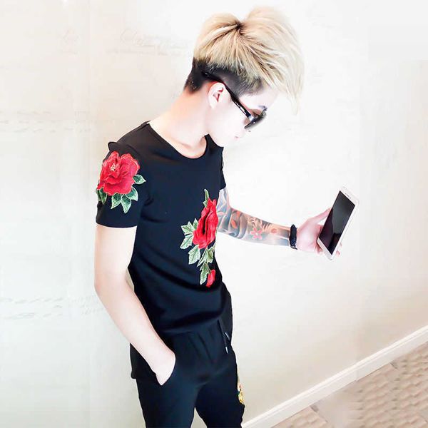 w0105 red man same short sleeve t-shirt spiritual social guy trend embroidery rose half sleeve personalized nightclub dress, White;black
w0105 red man same short sleeve t-shirt spiritual social guy trend embroidery rose half sleeve personalized nightclub dress, White;black