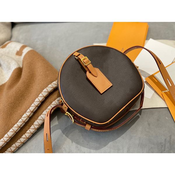 luxury female designer boite chapeau souple handbag wholesale women's handbag shoulder bag round apple messenger bag coin bag ing
luxury female designer boite chapeau souple handbag wholesale women's handbag shoulder bag round apple messenger bag coin bag ing