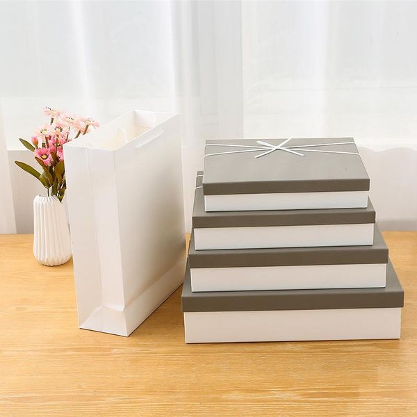 2 rectangular gift boxes, gray clothing accessories gift boxes, high-end souvenir boxes butterfly packaging bags for business
2 rectangular gift boxes, gray clothing accessories gift boxes, high-end souvenir boxes butterfly packaging bags for business