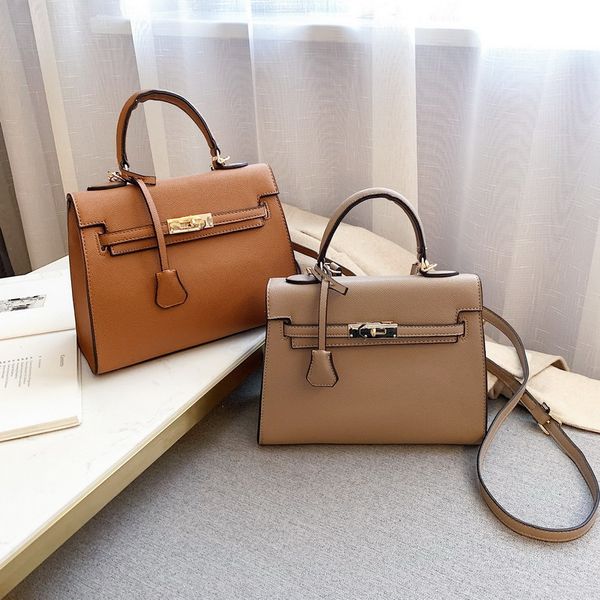 handbag luxurys designers bags new fashion bag single shoulder packs texture diagonal handbags for women
handbag luxurys designers bags new fashion bag single shoulder packs texture diagonal handbags for women