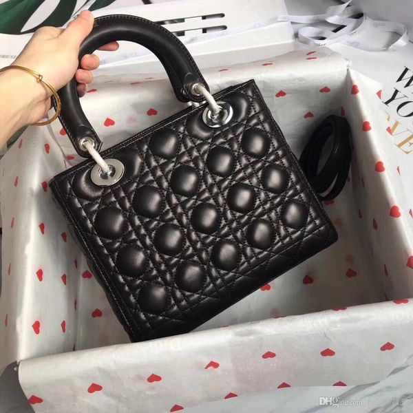 2020 new classic lady messenger bag leather matte fashion princess bag luxury lady shoulder bag chain lady handbag wallet 20417
2020 new classic lady messenger bag leather matte fashion princess bag luxury lady shoulder bag chain lady handbag wallet 20417