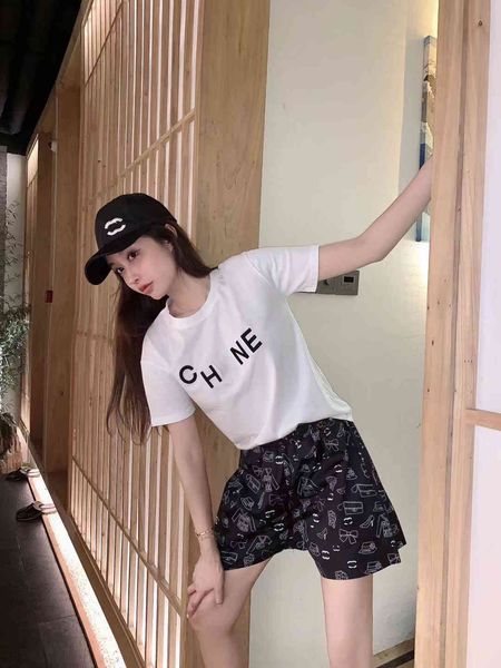 luxury design summer xiaoxiangjia embroidered letter t-shirt with xiaoxiang digital printed shorts suit, White
luxury design summer xiaoxiangjia embroidered letter t-shirt with xiaoxiang digital printed shorts suit, White