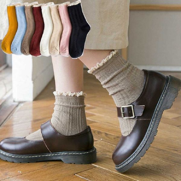 female fashion ee disrupted soft cato effects color long sweet princess comfortable lovely socks, Black;white 
female fashion ee disrupted soft cato effects color long sweet princess comfortable lovely socks, Black;white