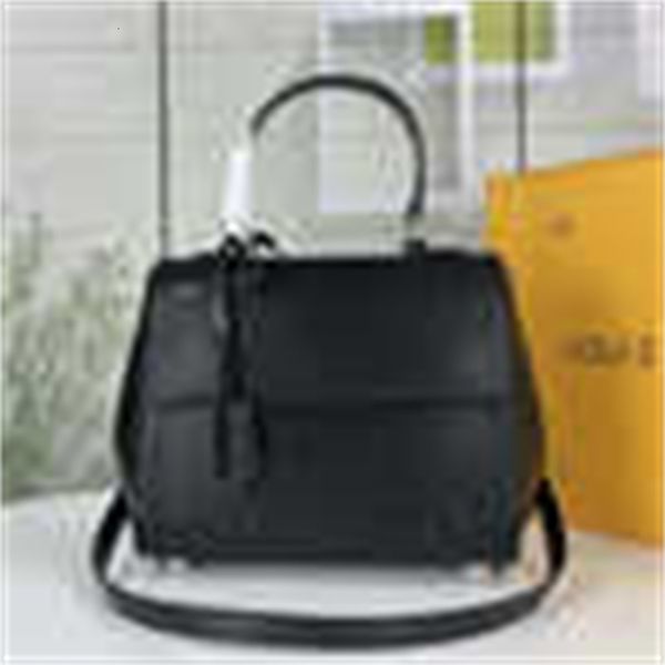 cross brand designer luxury city original body single m41305 ladies handbag shoulder bag totes handbags iconic handles shoulder bags bag
cross brand designer luxury city original body single m41305 ladies handbag shoulder bag totes handbags iconic handles shoulder bags bag
