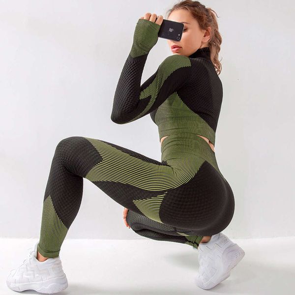 2021long sleeve thumb hole zipper capris fitness yoga suit outdoor sports running, Gray
2021long sleeve thumb hole zipper capris fitness yoga suit outdoor sports running, Gray