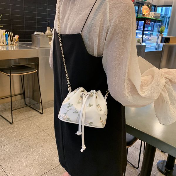 lace crossbody bucket bag luxury embroidery woman bag korean female shoulder handbag drawstring messenger crossbody bag sac main, Black;red
lace crossbody bucket bag luxury embroidery woman bag korean female shoulder handbag drawstring messenger crossbody bag sac main, Black;red