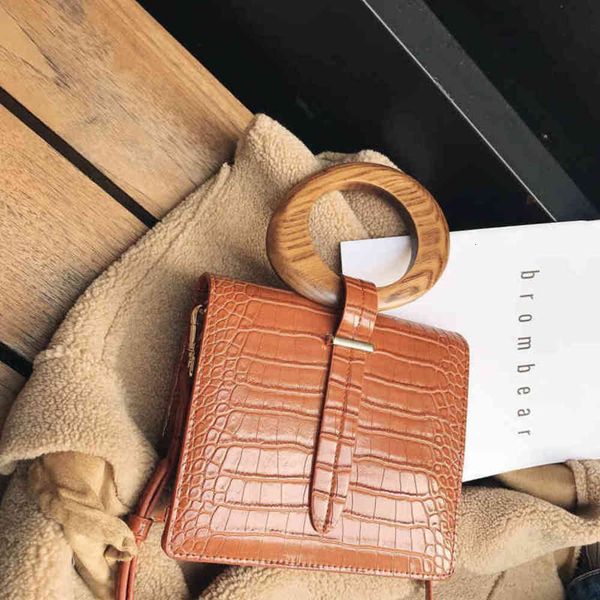 designer dinner bagfashion alligator wood handl women manuals crocodile digner shoulder crossbody bags luxury pu leather little flap lady pu
designer dinner bagfashion alligator wood handl women manuals crocodile digner shoulder crossbody bags luxury pu leather little flap lady pu