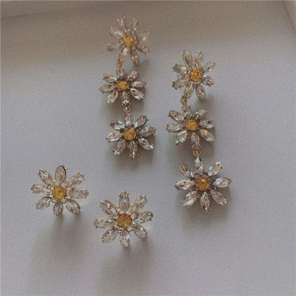 hbp fashion sparkle baroque long exquisite korean temperament heavy industry crystal flower tassel silver needle earrings
hbp fashion sparkle baroque long exquisite korean temperament heavy industry crystal flower tassel silver needle earrings