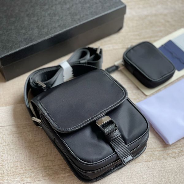 luxurys designers bags phone pocket mini handbag phones bag crossbody bages high quanlity with strap original nylon waterproof cloth
luxurys designers bags phone pocket mini handbag phones bag crossbody bages high quanlity with strap original nylon waterproof cloth