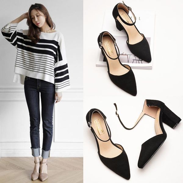 dress shoes the 2021 student etiquette high-heeled for female joker chunky one-piece black middle heel small size
dress shoes the 2021 student etiquette high-heeled for female joker chunky one-piece black middle heel small size