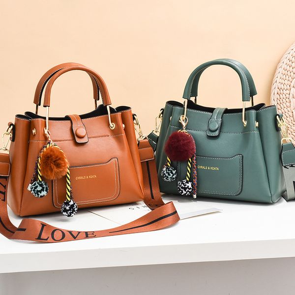 evening bag 2021 fashion women's large capacity leisure soft leather handbag simple popular one shoulder messenger
evening bag 2021 fashion women's large capacity leisure soft leather handbag simple popular one shoulder messenger