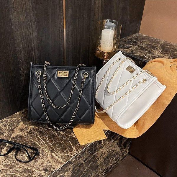 cross body shoulder big bag women's fashion korean version versatile large capacity simple and fashionable pu chain
cross body shoulder big bag women's fashion korean version versatile large capacity simple and fashionable pu chain