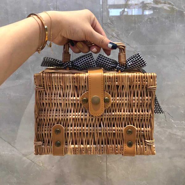 evening bags japan style women messenger bag rattan woven trapezoid handbag retro straw bow shoulder crossbody picnic
evening bags japan style women messenger bag rattan woven trapezoid handbag retro straw bow shoulder crossbody picnic