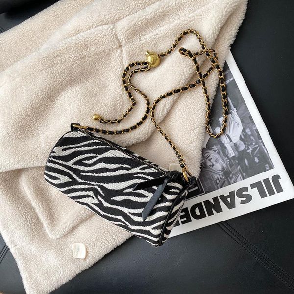 shoulder bags transfer bead pillow cylinder bag 2021 zebra pattern canvas women's single chain messenger
shoulder bags transfer bead pillow cylinder bag 2021 zebra pattern canvas women's single chain messenger