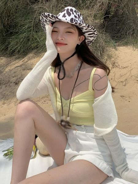 women's tanks & camis summer style v-neck wrapped chest short solid color tube open back small camisole size, White
women's tanks & camis summer style v-neck wrapped chest short solid color tube open back small camisole size, White