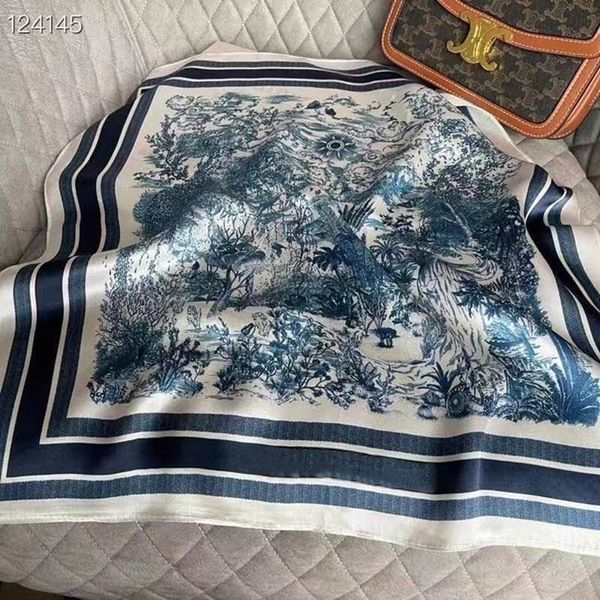2021 r woman silk scarf fashion letter headband brand small scarf variable headscarf accessories activity gift, Blue;gray
2021 r woman silk scarf fashion letter headband brand small scarf variable headscarf accessories activity gift, Blue;gray