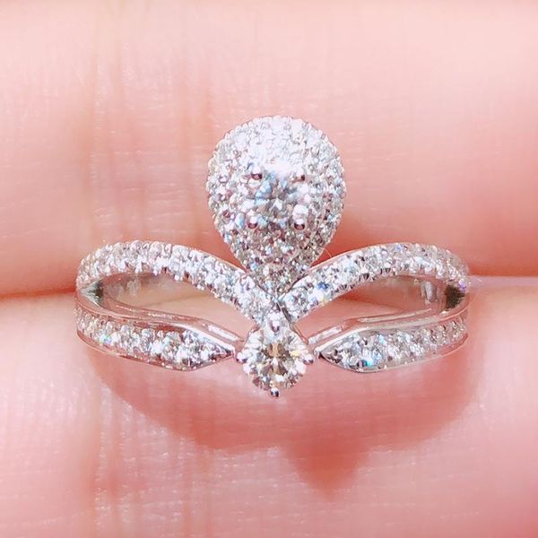 cluster rings 18k goldr ring 1ct d vvs moissanite engagement&wedding jewellery with certificate 0059, Golden;silver
cluster rings 18k goldr ring 1ct d vvs moissanite engagement&wedding jewellery with certificate 0059, Golden;silver