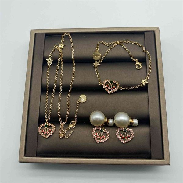 alphabet new love pearl color brilliant diamonds earrings for women's fashion simple necklace bracelet, Golden
alphabet new love pearl color brilliant diamonds earrings for women's fashion simple necklace bracelet, Golden