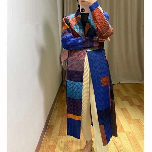women's trench coats lanmrem folded printed windbreaker for famale 2021 autumn = long sleeve elastic design pleated coat yj699, Tan;black
women's trench coats lanmrem folded printed windbreaker for famale 2021 autumn = long sleeve elastic design pleated coat yj699, Tan;black