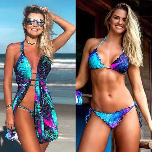 new three piece bikini swimsuit with gradual change fish scale neck strap in summer of 2021, White;black
new three piece bikini swimsuit with gradual change fish scale neck strap in summer of 2021, White;black