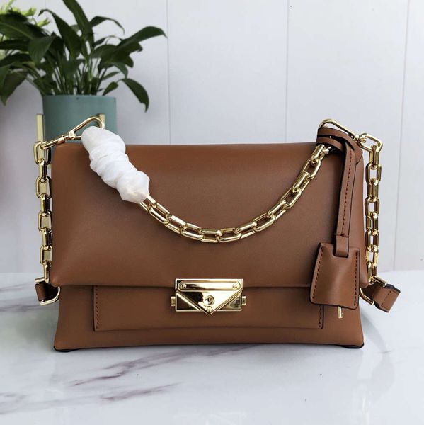high-quality fashion woman shoulder bag genuine leather youth ladi small square light wild simple female daily msenger
high-quality fashion woman shoulder bag genuine leather youth ladi small square light wild simple female daily msenger